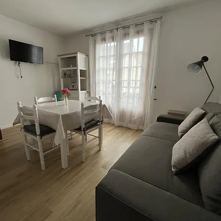 Bord De Chez Marie Apartment *